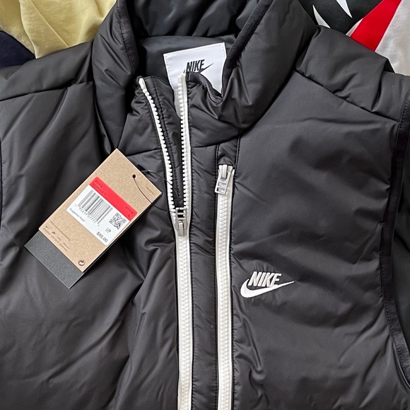 Nike Men’s Therma-Fit Legacy Sportswear Vest Black Size M - Picture 7 of 8